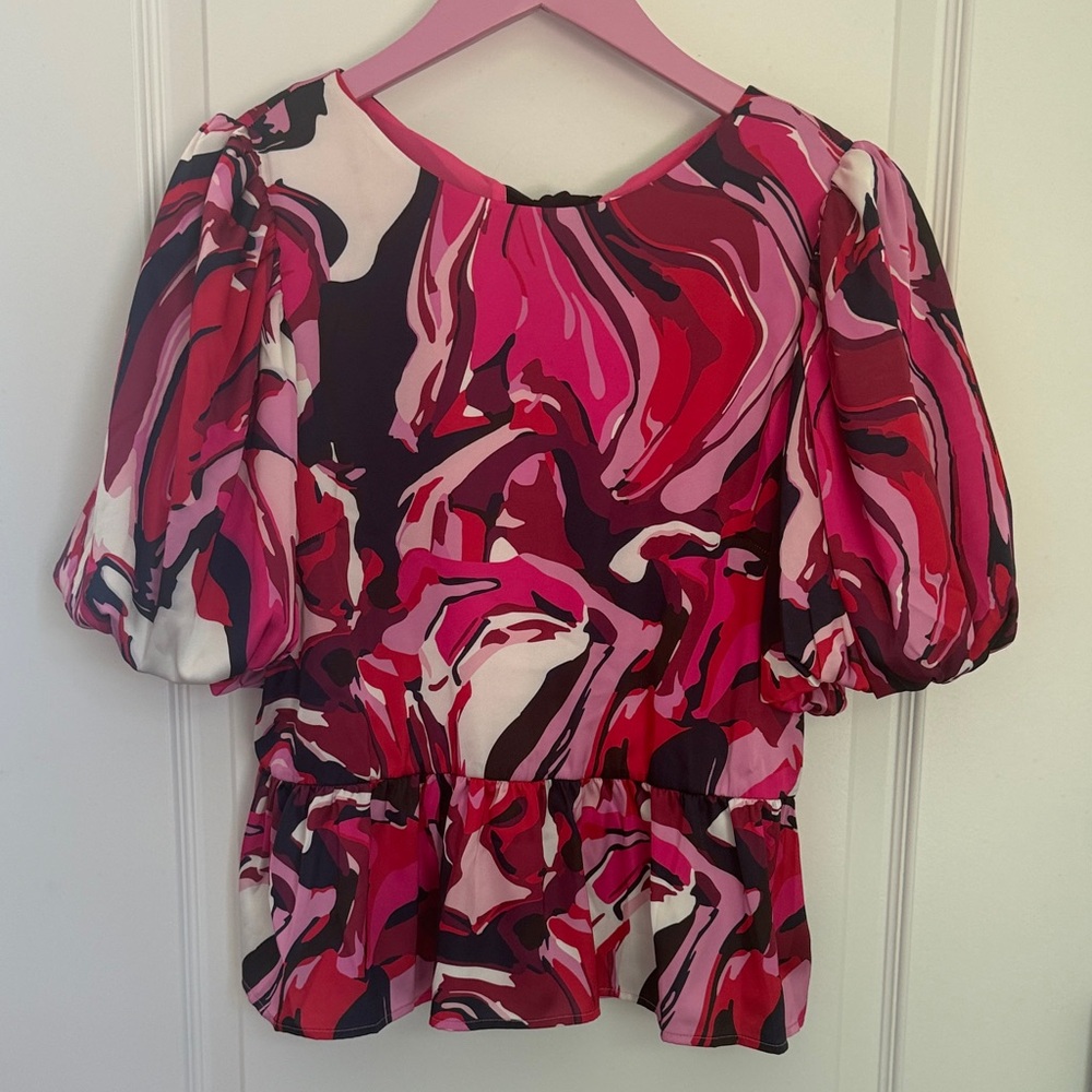 Crosby by mollie birch Pink Floral Print Puff Sleeve Peplum Top